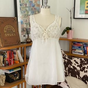Vintage lace teddy, M